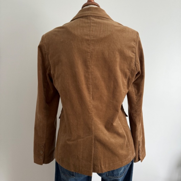 Lady Hathaway - Tan Velvet Blazer - Jacket - Picture 6 of 11